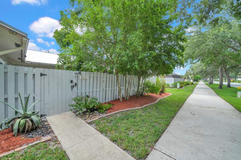3 bedroom Villa at 8850 Ranta Court #D, BARRWOOD, Boynton Beach — photo 4