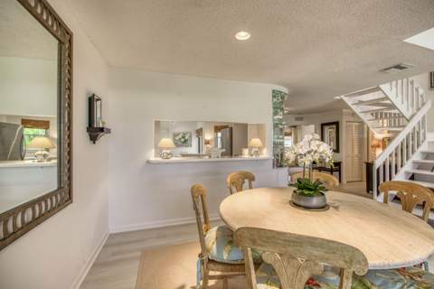 525 Prestwick Circle, Palm Beach Gardens FL - photo 10 of 32