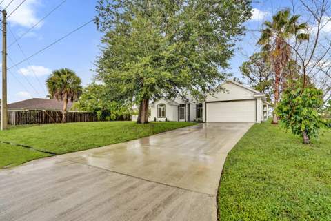 1237 SW Edinburgh Drive, Port St. Lucie FL - photo 6 of 61
