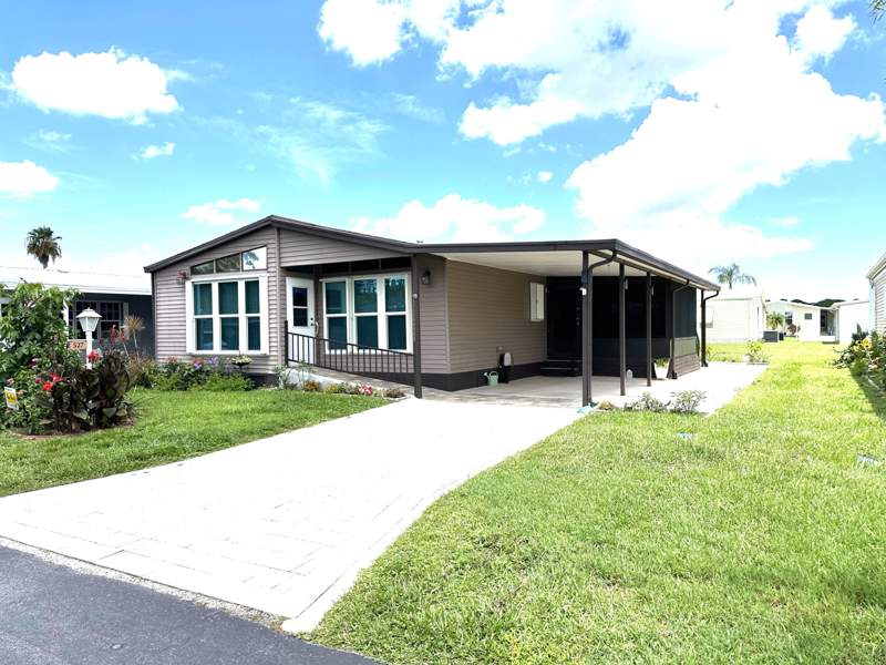2 bedroom Single Family Residence at 527 Tropical Isles Circle #F-30, Tropical Isles, Fort Pierce — photo 2