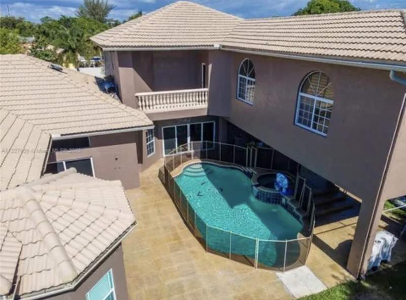 5 bedroom Single Family Residence at 423 NE 3rd Street, Hinson Add, Pompano Beach — photo 3