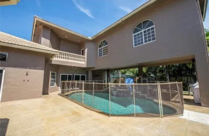 5 bedroom Single Family Residence at 423 NE 3rd Street, Hinson Add, Pompano Beach — photo 5