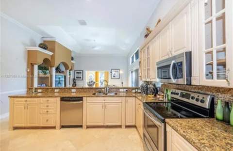 423 NE 3rd Street, Pompano Beach FL - photo 20 of 33