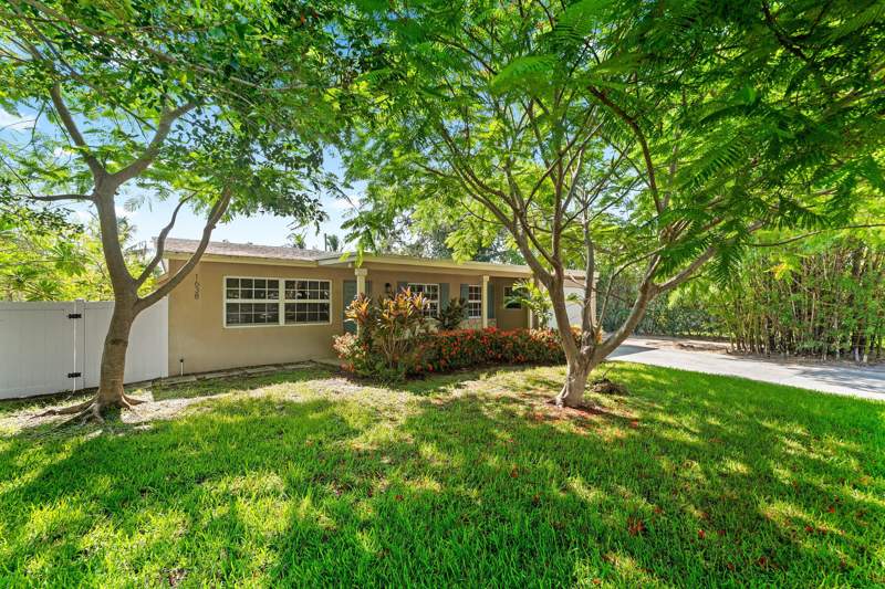 3 bedroom Single Family Residence at 1638 NE 3rd Avenue, Plumosa Park Sec A, B And D, Delray Beach — photo 2