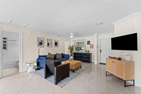 1638 NE 3rd Avenue, Delray Beach FL - photo 8 of 58