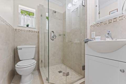 1638 NE 3rd Avenue, Delray Beach FL - photo 18 of 58
