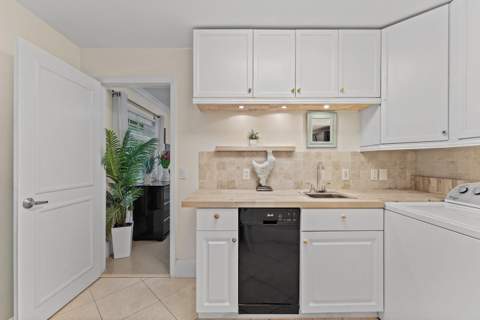 1638 NE 3rd Avenue, Delray Beach FL - photo 22 of 58