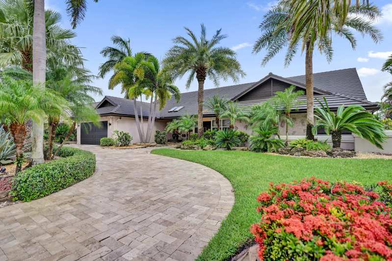4 bedroom Single Family Residence at 10630 Boca Woods Lane, Boca Woods Country Club Ph 2, Boca Raton — photo 1