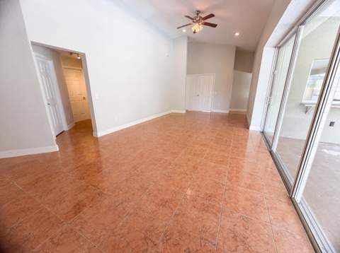 711 SE Celtic Avenue, Port St. Lucie FL - photo 7 of 27