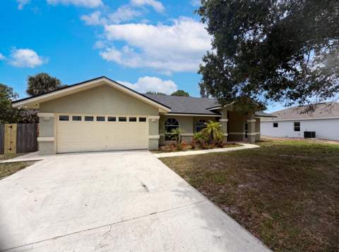 711 SE Celtic Avenue, Port St. Lucie FL - photo 21 of 27