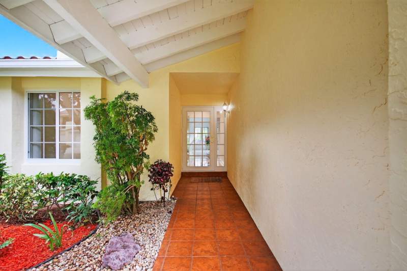 3 bedroom Villa at 6105 Via Laguna Lane, Estada Of Los Paseos, Boca Raton — photo 5