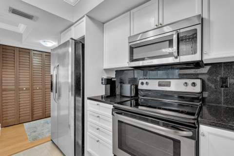 99 SE Mizner Boulevard #637, Boca Raton FL - photo 9 of 58