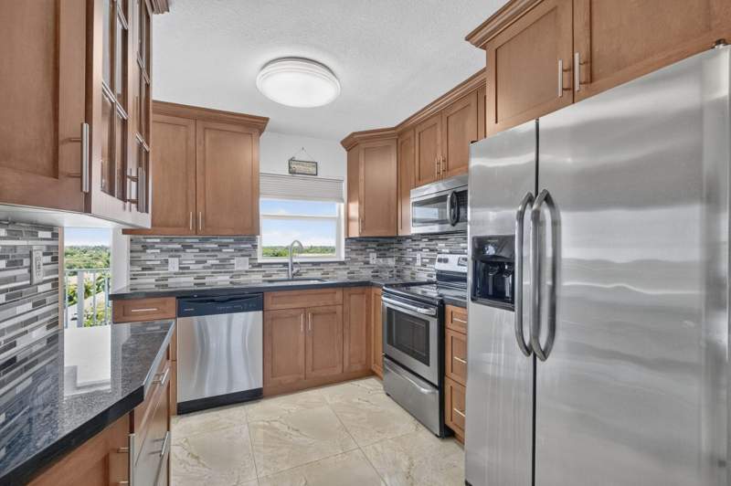 1 bedroom Condominium at 1536 SE 15th Court #704, Massachusetts Apts Condo, Deerfield Beach — photo 4