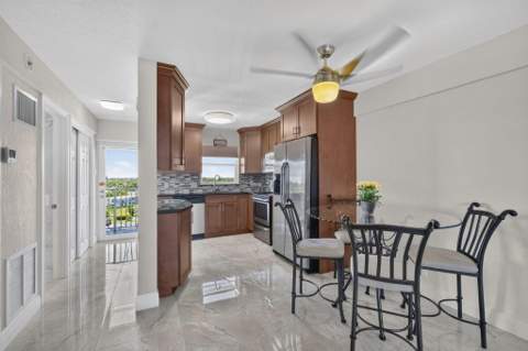 1536 SE 15th Court #704, Deerfield Beach FL - photo 6 of 45