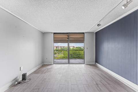 1400 Saint Charles Place #616, Pembroke Pines FL - photo 8 of 27