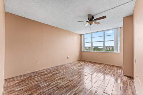 1400 Saint Charles Place #616, Pembroke Pines FL - photo 18 of 27