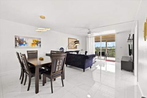 4550 NW 18th Avenue #406, Deerfield Beach FL - photo 10 of 43