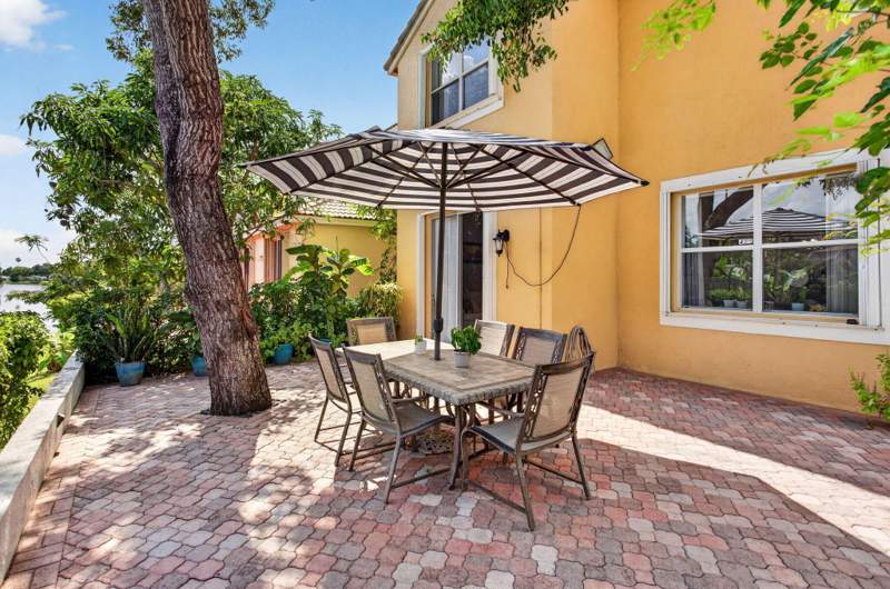 4 bedroom Single Family Residence at 9736 NW 1st Manor, Oakwood, Coral Springs — photo 5