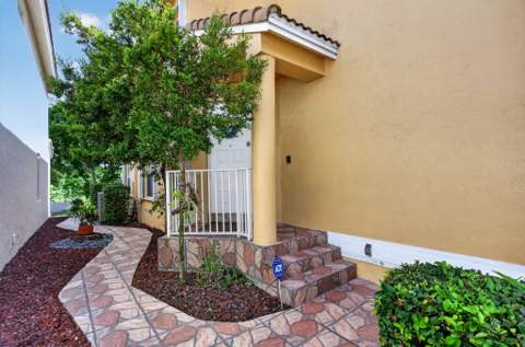 9736 NW 1st Manor, Coral Springs FL - photo 9 of 57