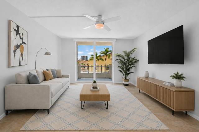 403 S Sapodilla Avenue #307