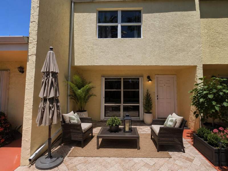2 bedroom Single Family Residence at 2805 N Highway A1a #B, Coral Cove Beach Section 1, Fort Pierce — photo 4