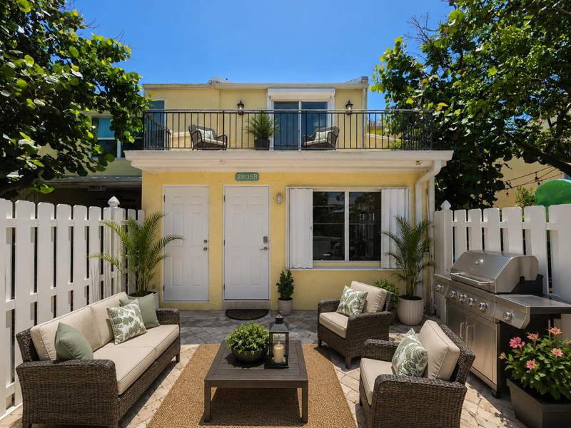 2 bedroom Single Family Residence at 2805 N Highway A1a #B, Coral Cove Beach Section 1, Fort Pierce — photo 2