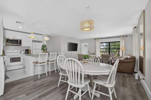 1875 Ridge Road, Juno Beach FL - photo 15 of 54