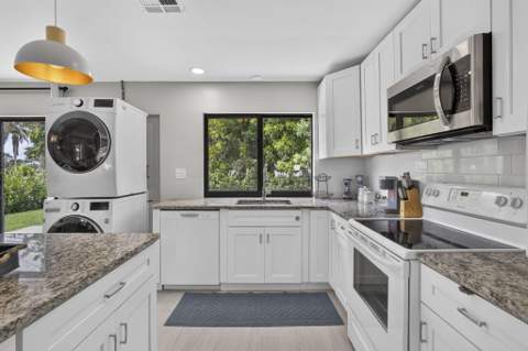 1875 Ridge Road, Juno Beach FL - photo 18 of 54