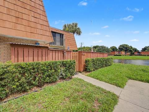 310 Buttonwood Lane #B, Boynton Beach FL - photo 19 of 19