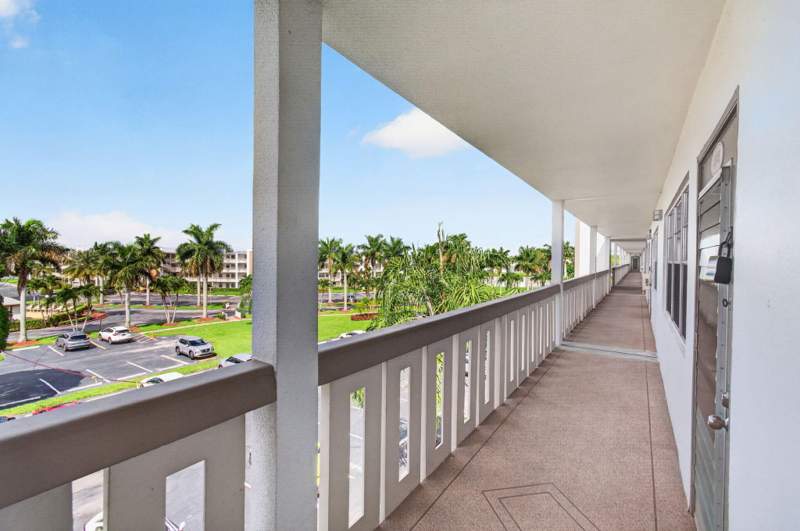 1 bedroom Condominium at 4048 Rexford C #4048, Century Village, Boca Raton — photo 2