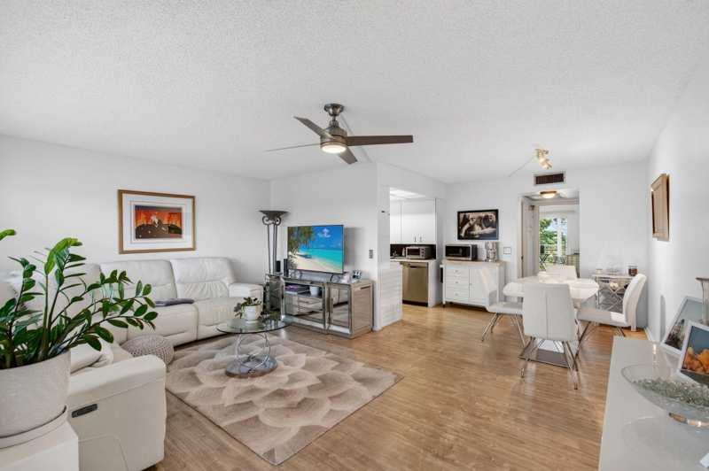 1 bedroom Condominium at 4048 Rexford C #4048, Century Village, Boca Raton — photo 1