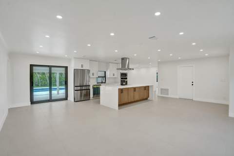 5561 NE 26th Avenue, Fort Lauderdale FL - photo 6 of 50