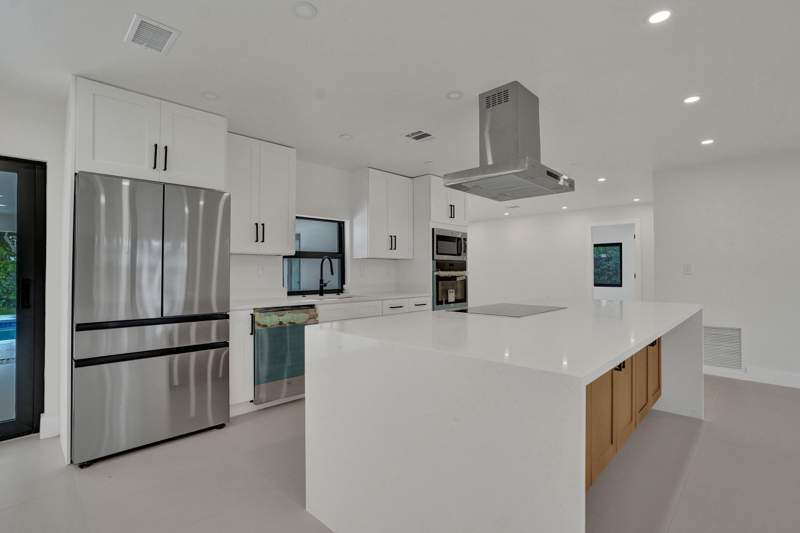 4 bedroom Single Family Residence at 5561 NE 26th Avenue, Golf Estates, Fort Lauderdale — photo 5