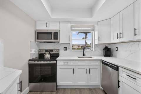 2703 Dudley Drive #H, West Palm Beach FL - photo 16 of 47
