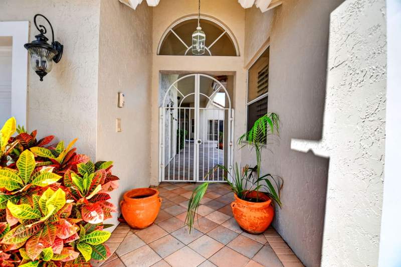 4 bedroom Single Family Residence at 10694 Greenbriar Villa Drive, Wycliffe Tr G, Lake Worth — photo 4