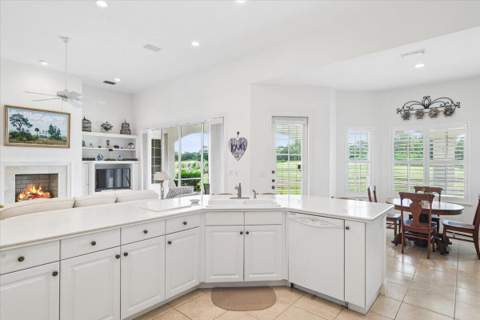 8004 Links Way, Port St. Lucie FL - photo 19 of 63