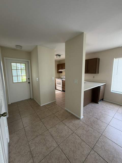 1720 SE Linpark Court, Port St. Lucie FL - photo 8 of 29