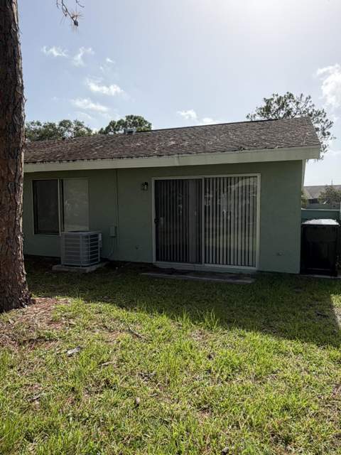 1720 SE Linpark Court, Port St. Lucie FL - photo 24 of 29