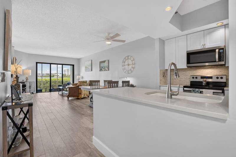 2 bedroom Condominium at 200 Waterway Road #104, Tequesta Cove Condo, Tequesta — photo 3