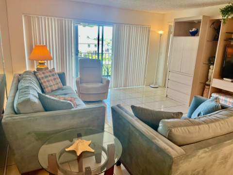 4090 Tivoli Court #301, Lake Worth FL - photo 8 of 36