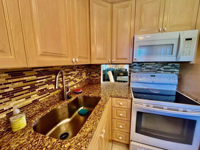 2 bedroom Condominium at 4090 Tivoli Court #301, Fountains Of Palm Beach Condo 7, Lake Worth — photo 1