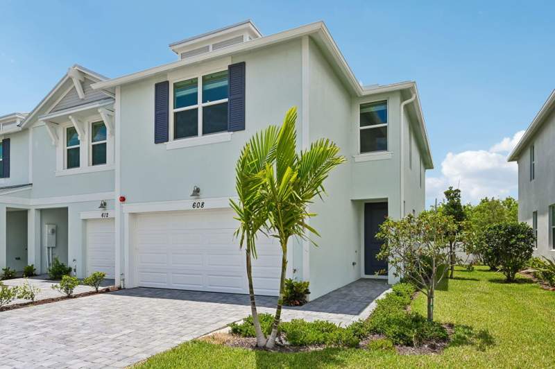 3 bedroom Townhouse at 608 Salisbury Circle, Tidewater, Fort Pierce — photo 3