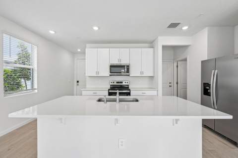 608 Salisbury Circle, Fort Pierce FL - photo 13 of 32