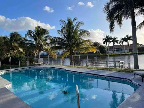 2060 Amesbury Circle, Wellington FL - photo 10 of 77