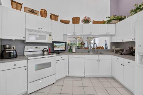 7537 Lexington Club Boulevard #B, Delray Beach FL - photo 18 of 80