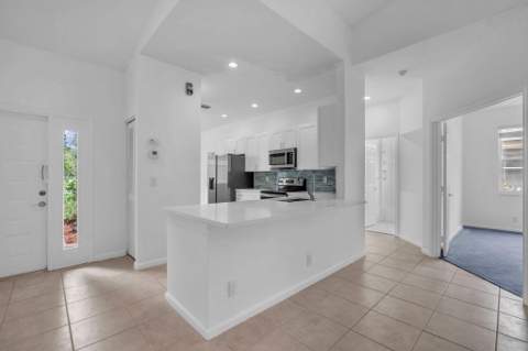 10788 Royal Caribbean Circle, Boynton Beach FL - photo 12 of 52