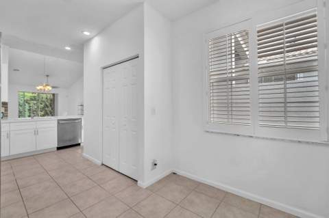 10788 Royal Caribbean Circle, Boynton Beach FL - photo 7 of 52