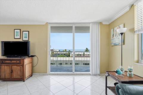 1601 S Ocean Drive #506, Hollywood FL - photo 13 of 46