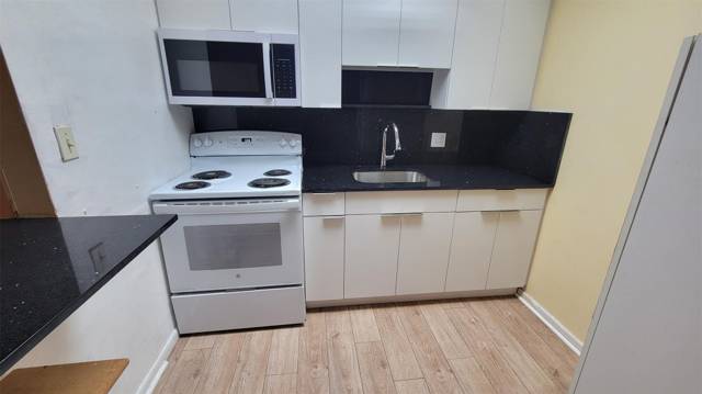 New Hampton At Century VillageCondos for Sale in Pembroke Pines, FL