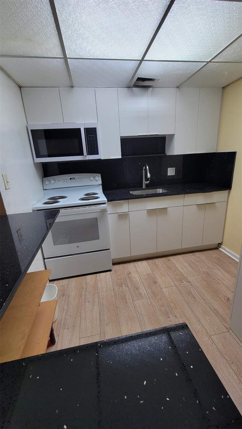 2 bedroom Condominium at 151 SW 135th Terrace #203t, New Hampton At Century Village, Pembroke Pines — photo 2